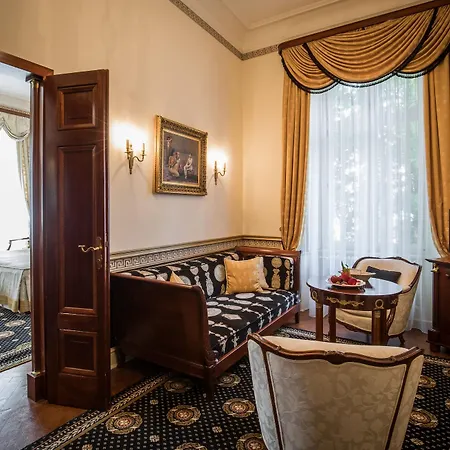 Belle Epoque Hotel