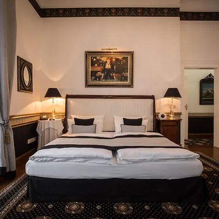 Hotel Belle Epoque