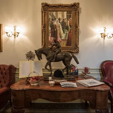 Hotel Belle Epoque