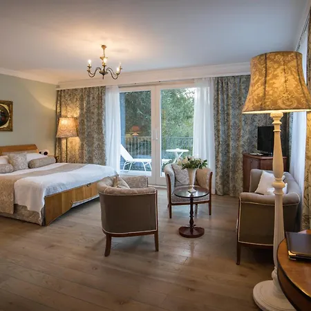 Hotel Belle Epoque