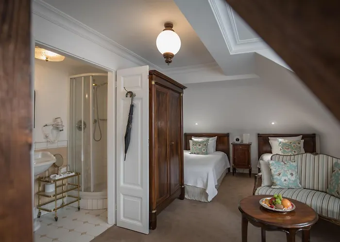 بيل إيبوك فندق 4*